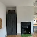 Lovely Oxford City Period Home
